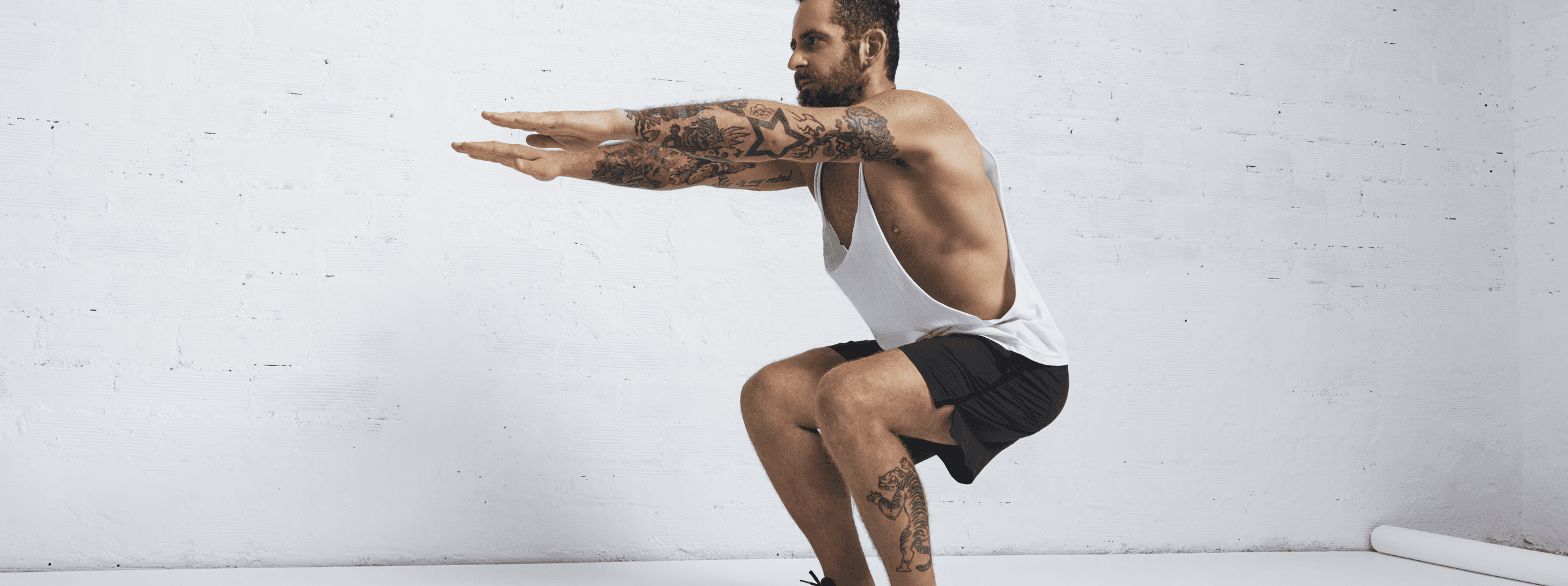 hombre haciendo ejercicio para fortalecer ereccion