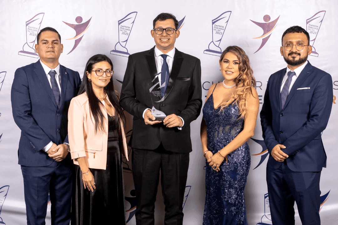 premiacion insalud empresa peruana del año